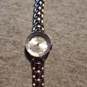 NEW Beautiful Anne‎ Klein Diamond  Bracelet Watch Faceted Crystal Silver 10/7425